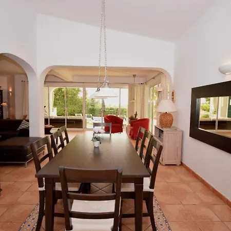 Villa In With Pool & Ocean Views Albufeira