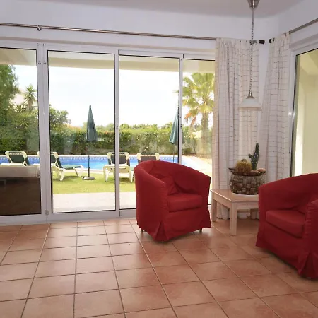 Fantastic With Private Swimming Pool *