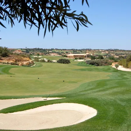 In With Pool & Ocean Views וילה