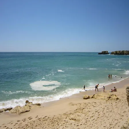 In With Pool & Ocean Views Albufeira