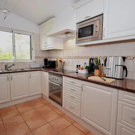 In With Pool & Ocean Views * Albufeira