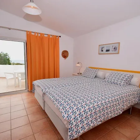 In With Pool & Ocean Views * Albufeira