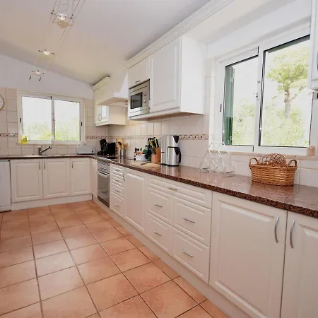 In With Pool & Ocean Views Villa