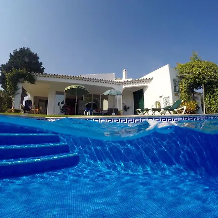 In With Pool & Ocean Views וילה